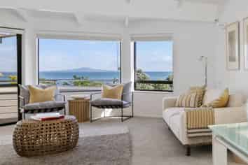 19 Zita Avenue, Matakatia