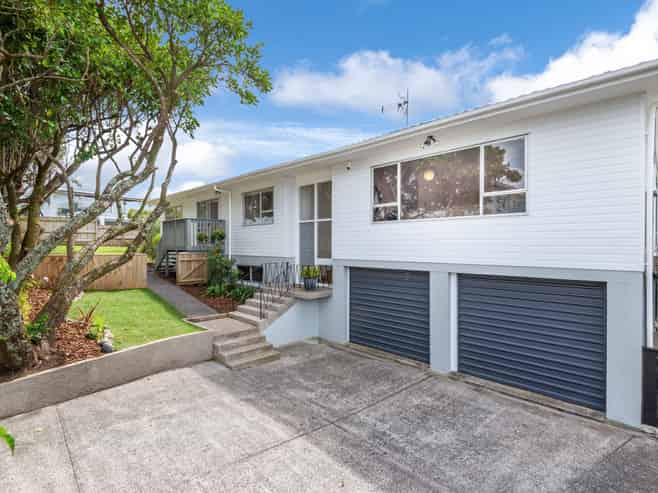 14 Holdaway Avenue, Northcote