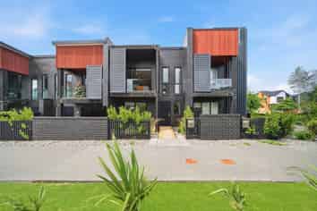 2B Longshore Drive, Long Bay