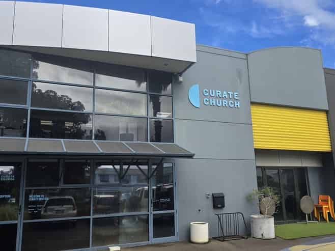 Versatile office and warehouse premises