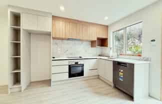 51  Anderson Avenue, Point England