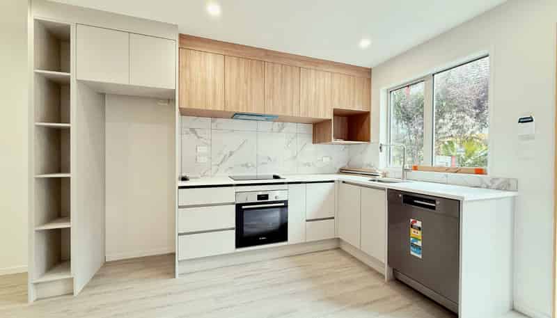 51  Anderson Avenue, Point England