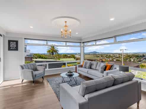 27 High Road, Glenfield