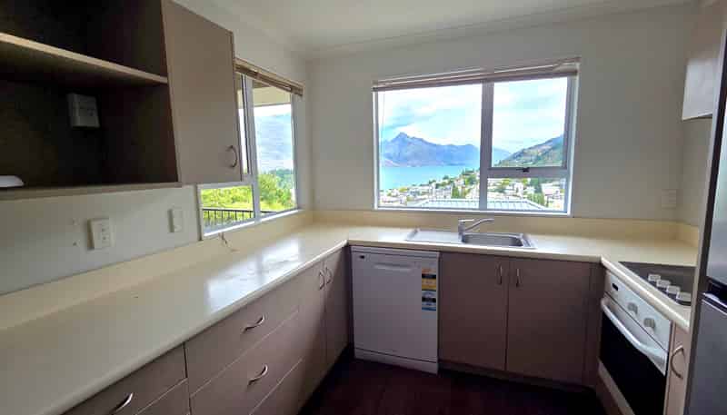 15/7 Anderson Heights, Queenstown