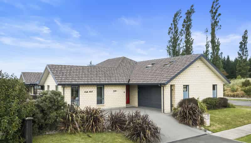 24 Hakatere Road, Pegasus