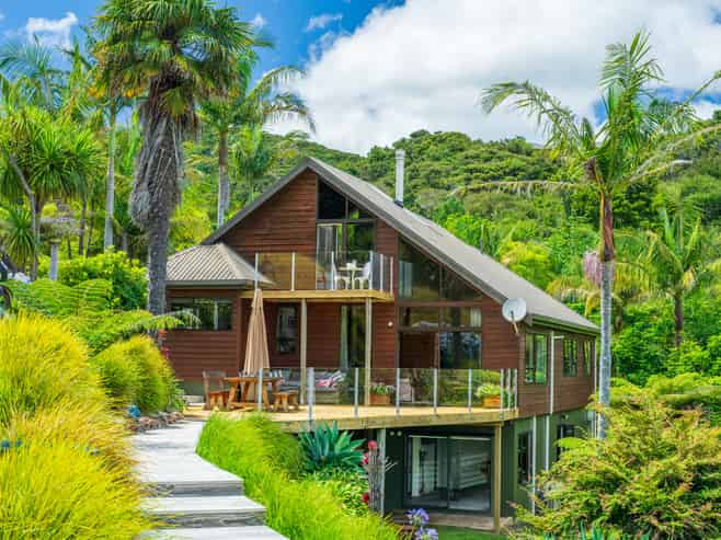 14 Tahunatapu Road, Parua Bay