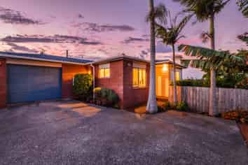 2a Sycamore Drive, Sunnynook