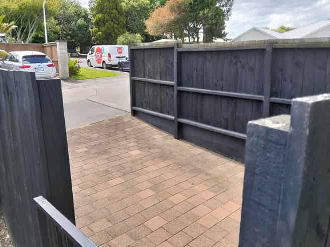 38 Robins Road, Judea