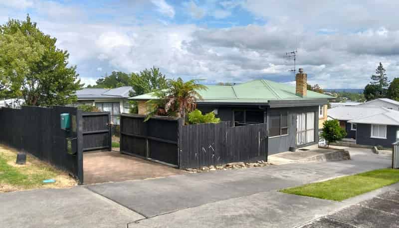 38 Robins Road, Judea
