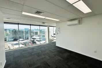 Functional City-Fringe Office