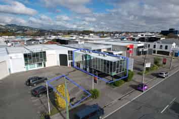 Functional City-Fringe Office