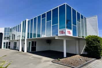 Functional City-Fringe Office