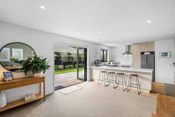 4 Fredrica Lane, Heathcote Valley