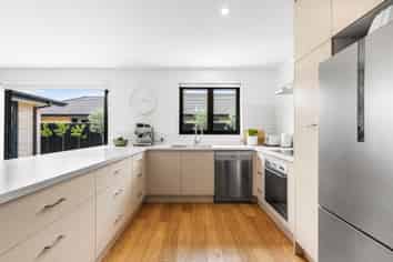 4 Fredrica Lane, Heathcote Valley