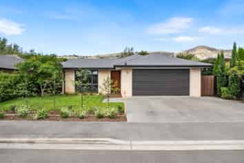 4 Fredrica Lane, Heathcote Valley