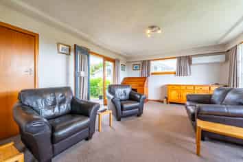 78 Weston Road, Weston