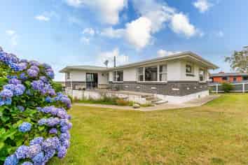 78 Weston Road, Weston