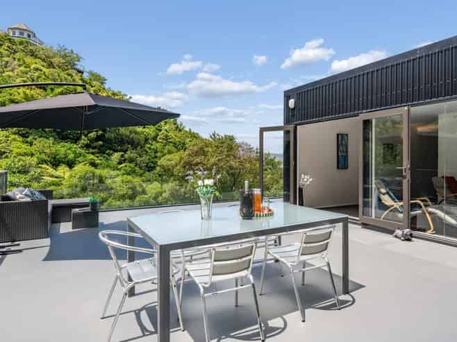 18 Korokoro Road, Korokoro