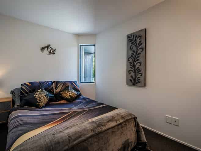 18 Korokoro Road, Korokoro