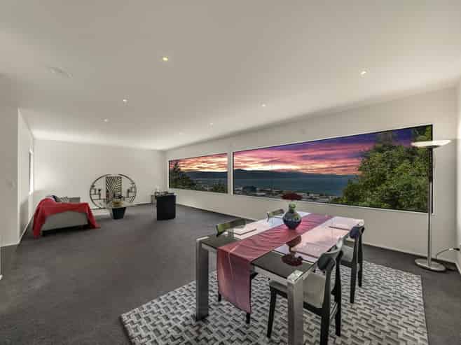 18 Korokoro Road, Korokoro