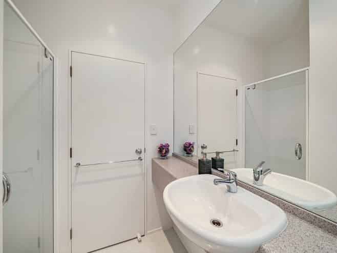 18 Korokoro Road, Korokoro