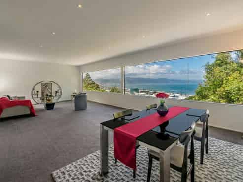 18 Korokoro Road, Korokoro