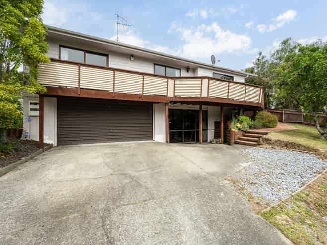 2/17 Newman Drive, Enner Glynn