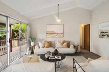 1/20 Wirihana Road, Titirangi