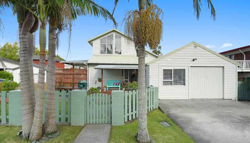 3 Sailfish Drive, West Harbour