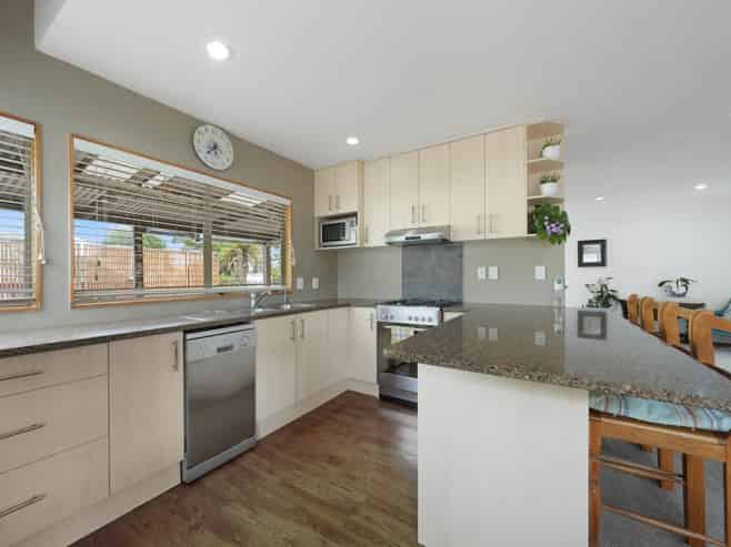 3 Sailfish Drive, West Harbour