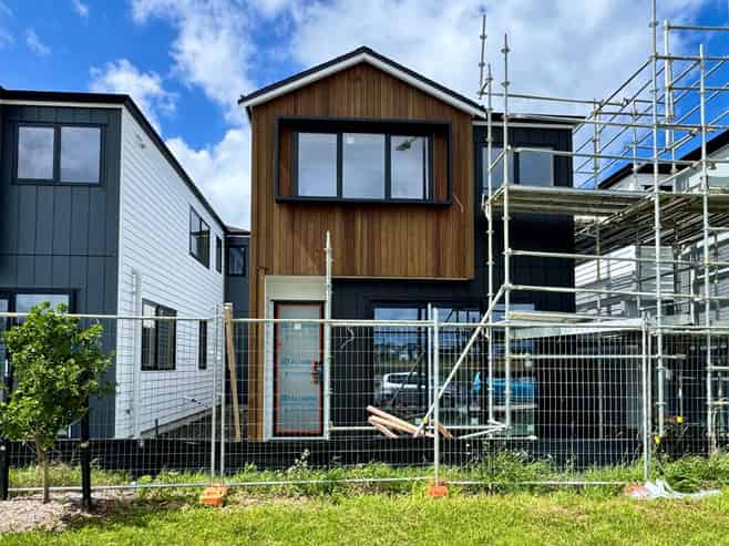 6  Honohono Avenue, Milldale