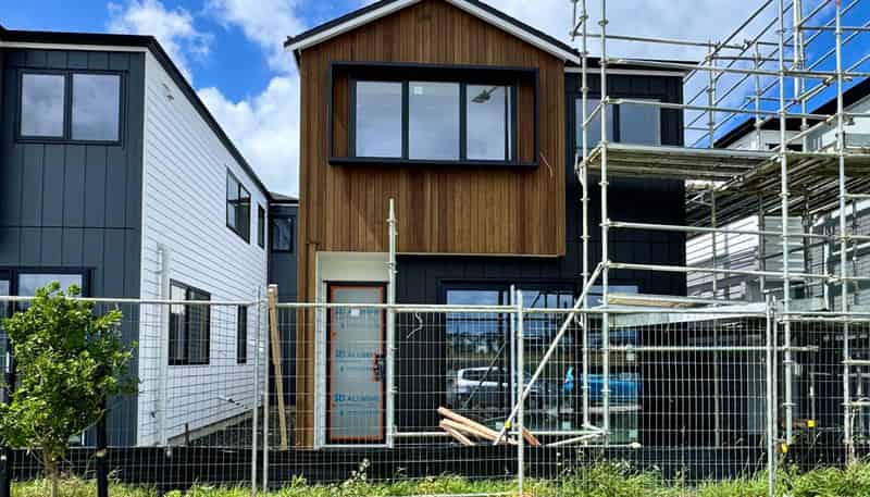 6  Honohono Avenue, Milldale