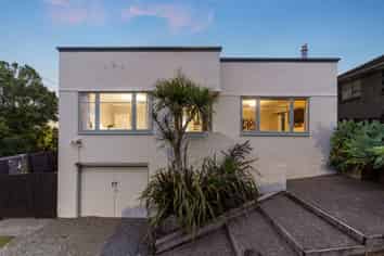 616 Hillsborough Road, Mount Roskill