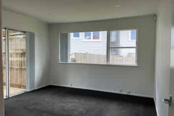 79 La Rosa Street, Green Bay