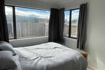 10 Corbett Street, GREEN ISLAND