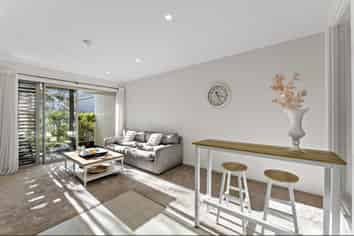 11/2 Warrant Officer Lane, Hobsonville