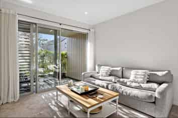 11/2 Warrant Officer Lane, Hobsonville