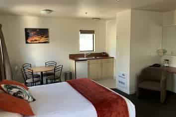 Lease Opportunity in Paradise