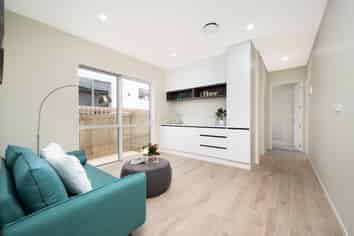 Granny/2 Whakahoki Road, Flat Bush