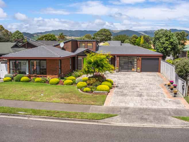 66 Cedar Drive, Paraparaumu Beach