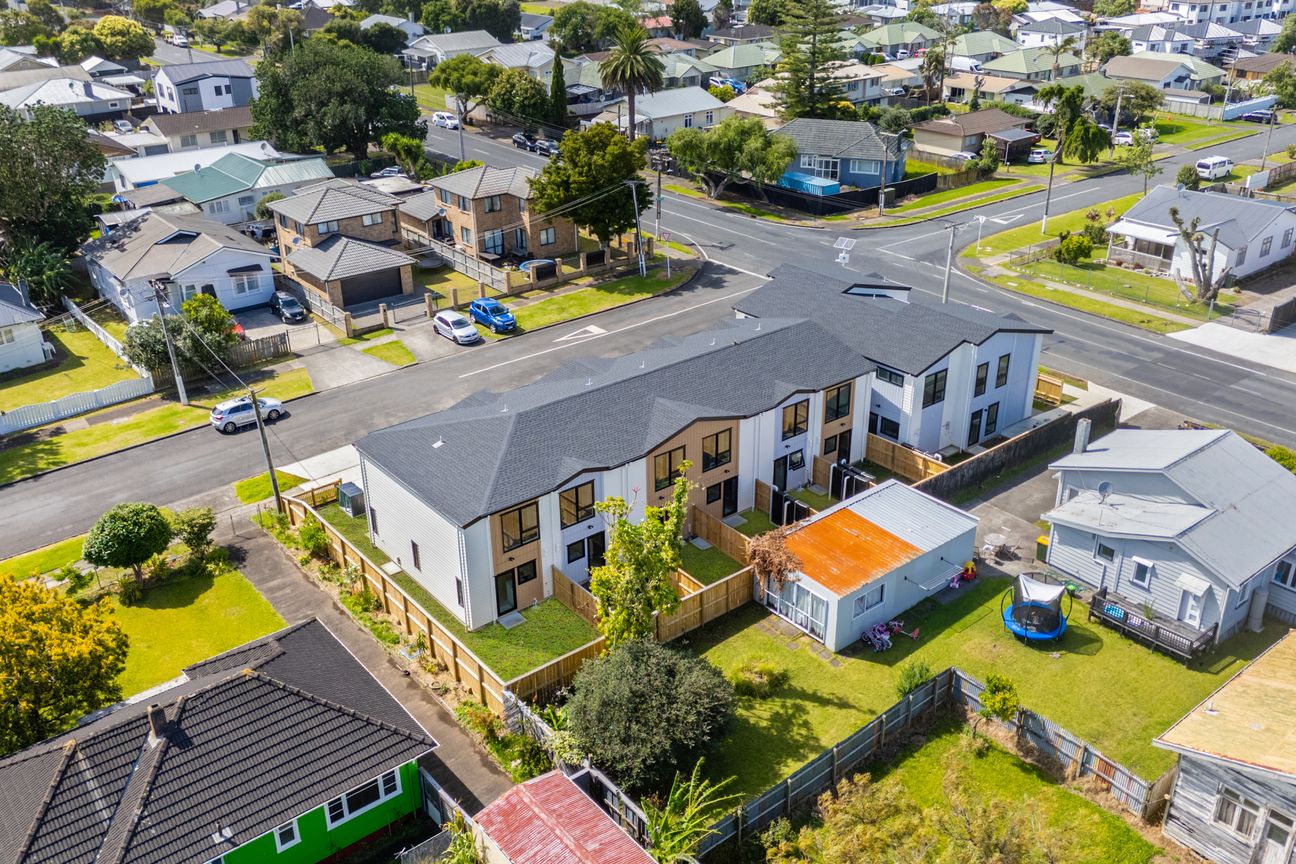Brand New, Freehold Homes in Mangere East - Widok 2