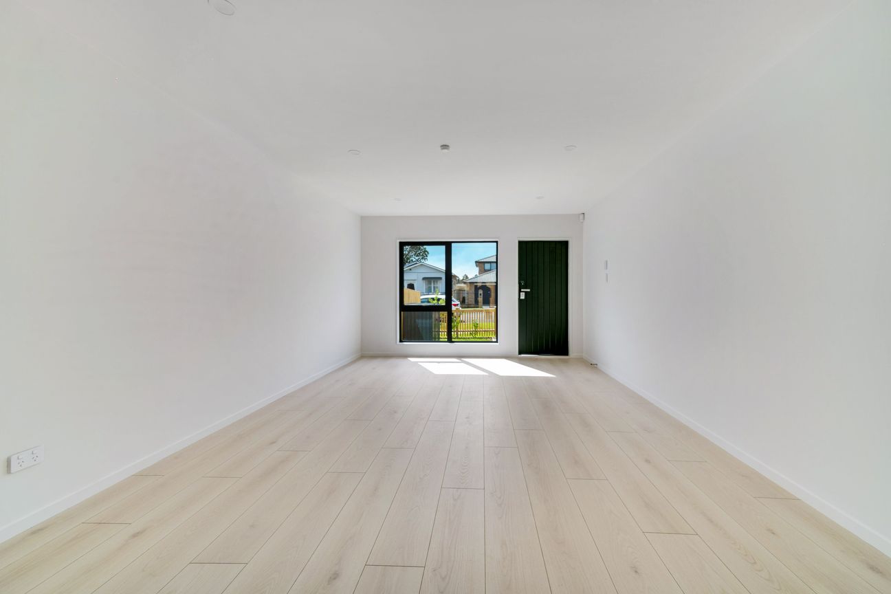 Brand New, Freehold Homes in Mangere East - Więcej