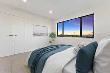 2/16 Binsted Road, New Lynn