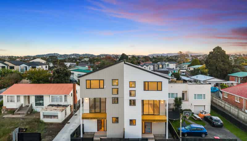 2/16 Binsted Road, New Lynn