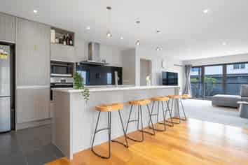 13 Sohlue Place, Oteha