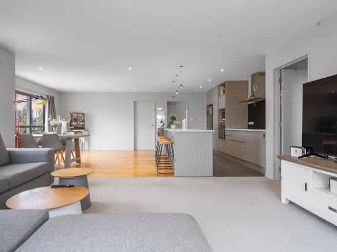 13 Sohlue Place, Oteha