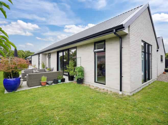 177 Queens Drive, RICHMOND