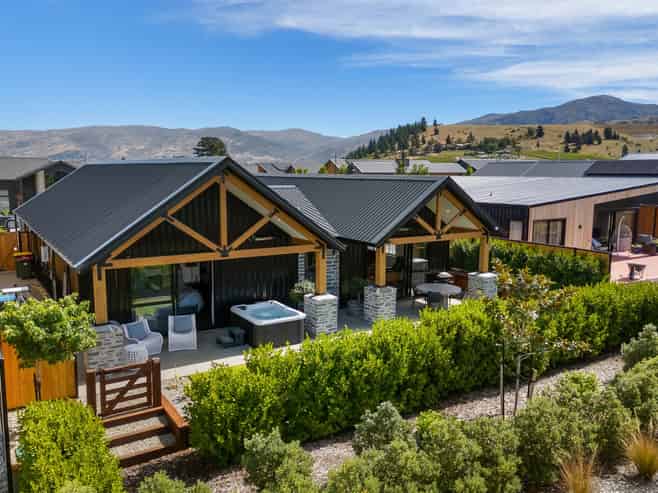 37 Magnum Drive, Cromwell