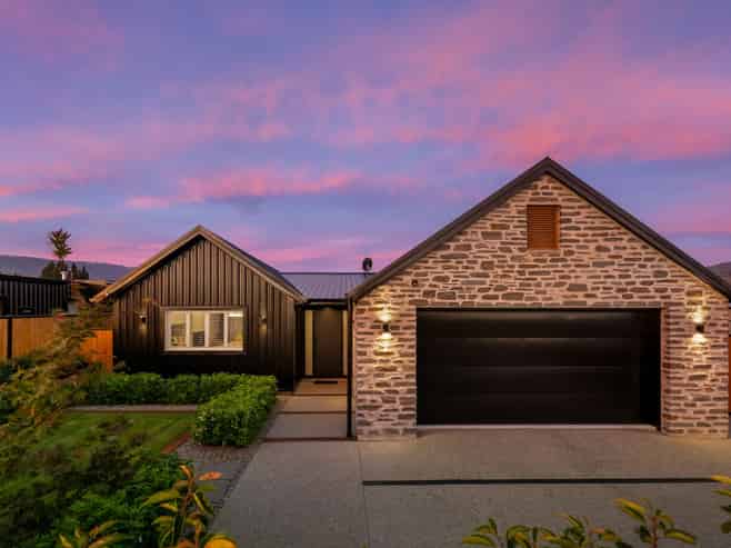 37 Magnum Drive, Cromwell