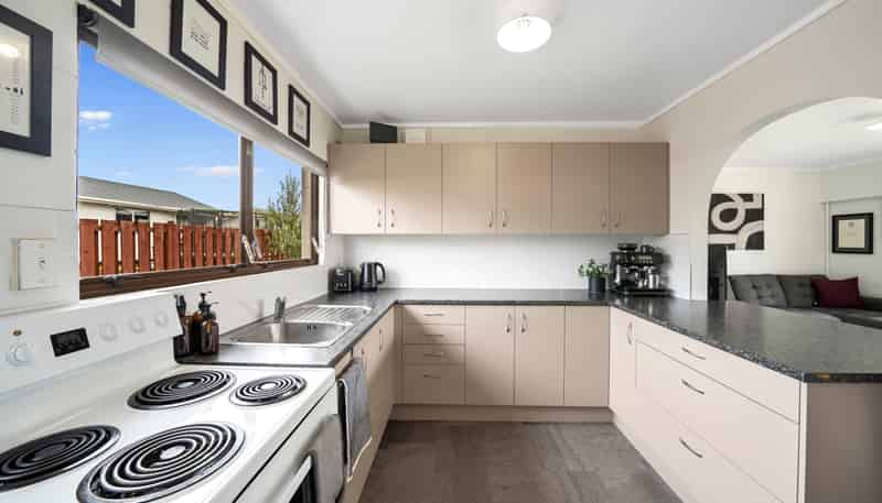 2/51 Browns Road, Manurewa